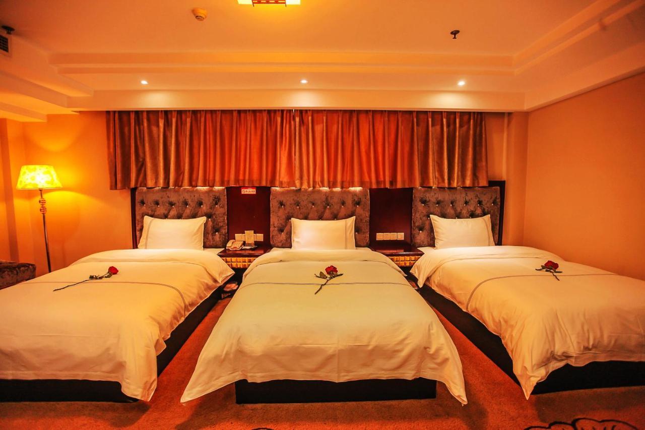 Chengdu Aviation Hotel エクステリア 写真